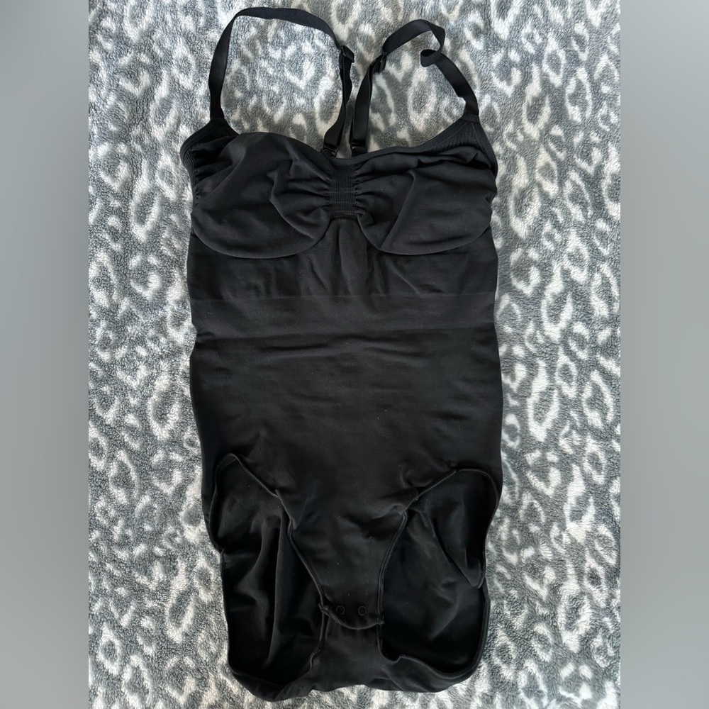 SKIMS Seamless Sculpt Brief Bodysuit